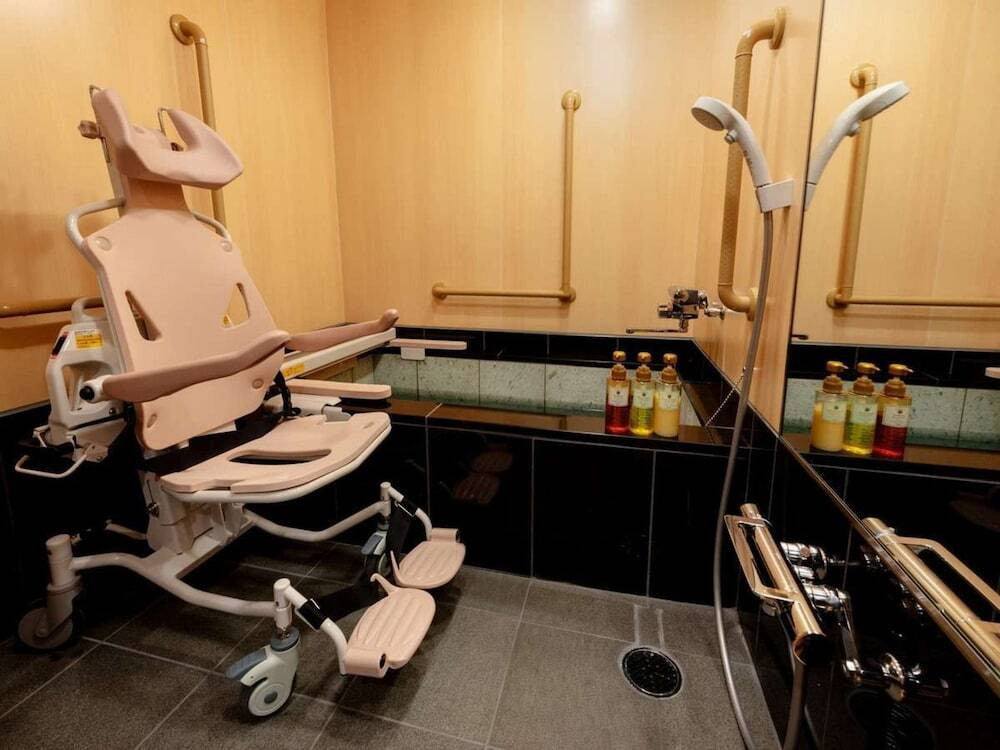 バリアフリー特別室 バスルーム