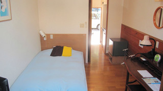 エコノミールーム セミダブルベッド 1 台 禁煙 専用バスルーム