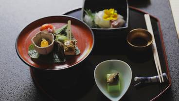 旅館のお食事処 / 34