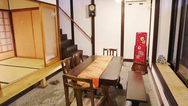 客室内のダイニングエリア / 4