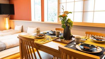 客室内のダイニングエリア / 14