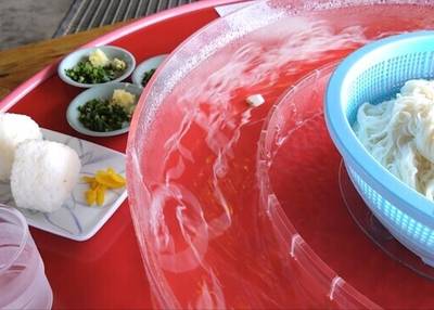 竹中池ソーメン流し