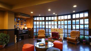 ロビー応接スペース / 3