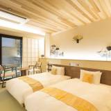 スーペリアツインルーム庭付き / 1