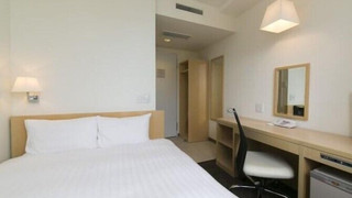 ダブルルーム ダブルベッド 1 台 喫煙可