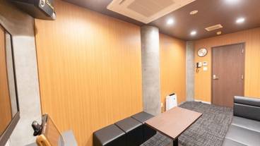 カラオケ ルーム / 18