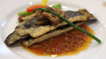 食事・飲み物 / 4