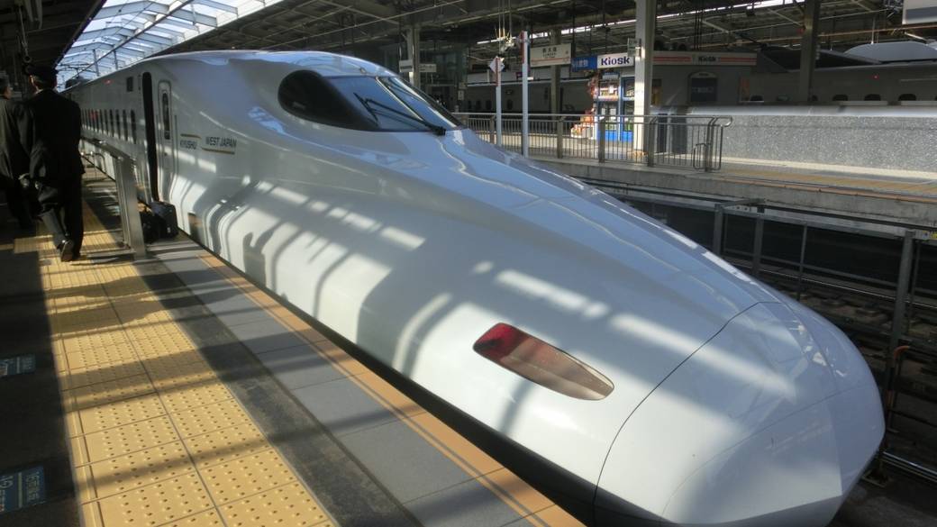 新幹線でワクワクする
食い倒れの街・大阪へ / 1