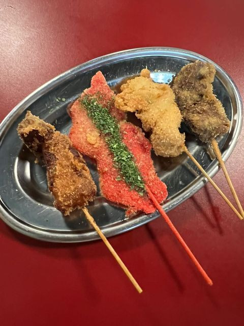 西九条駅前の居酒屋「しろくまストア」の串揚げ / 1