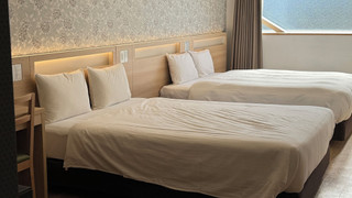 ファミリー 4 人部屋 ダブルベッド 2 台 禁煙