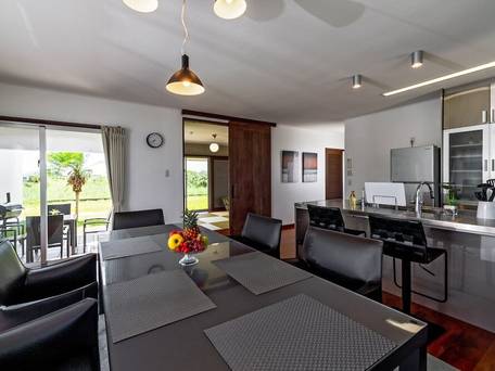 LEO癒RESORT砂山 / 1