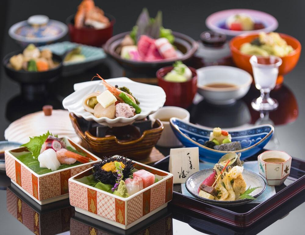 旅館のお食事処