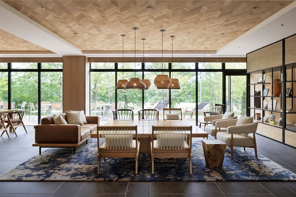 ロビーラウンジ