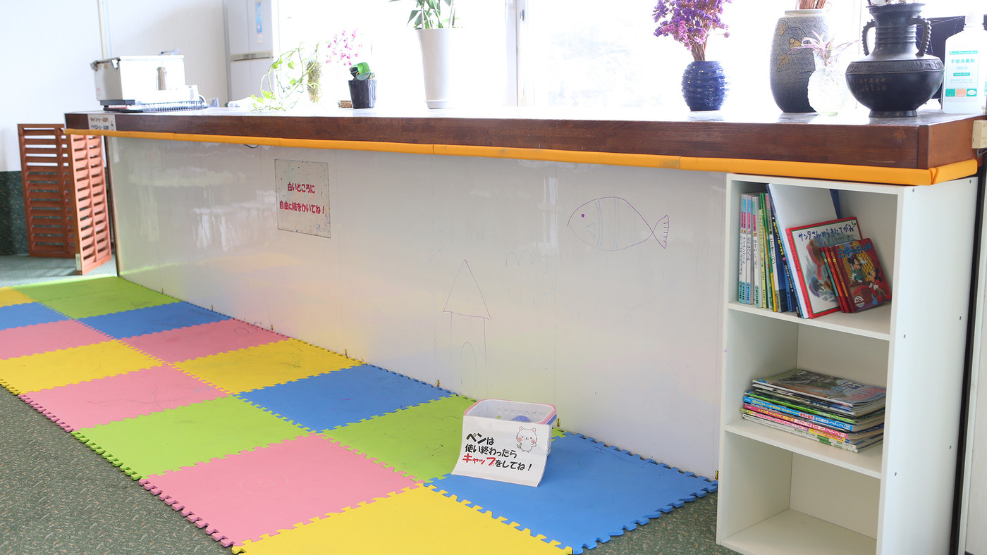 和洋中60品のバイキングには1.7mの特大舟盛りも！4061942