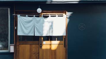 施設の入り口 / 11