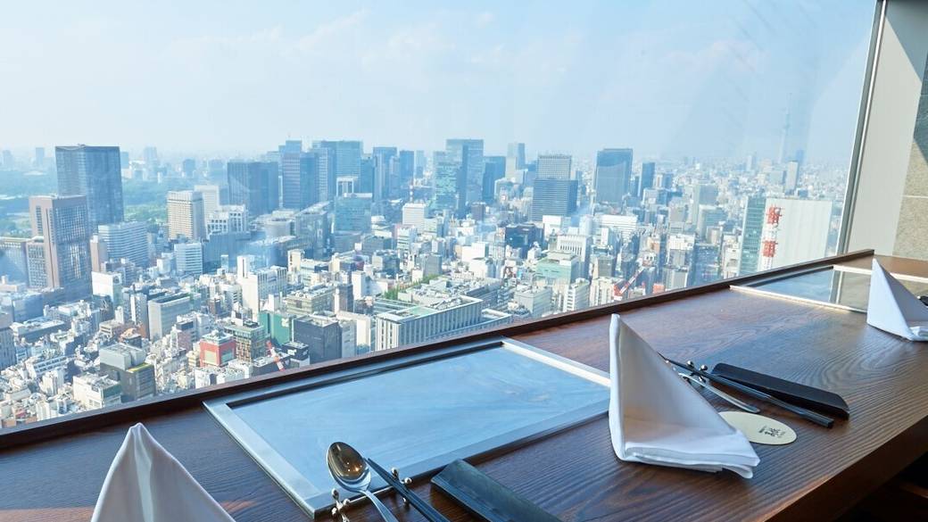 「カレッタ汐留」で
お肉ランチを堪能 / 1