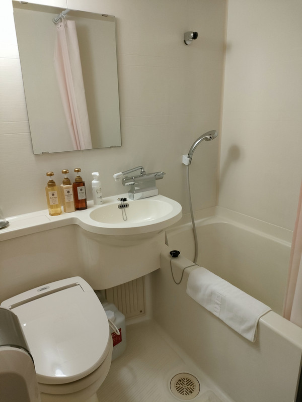 風呂は大浴場使用の為利用せず