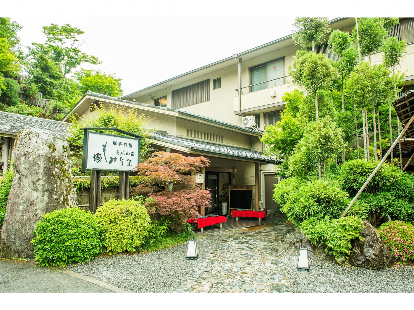 5.京都の夏の風物詩・川床が楽しめる「もみぢ屋」3918085
