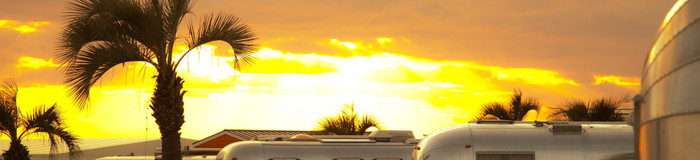 【西日本】女子旅で気軽にアウトドア気分♪アガるトレーラーハウス5選