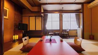 和室12.5畳 専用バスルーム & トイレ付