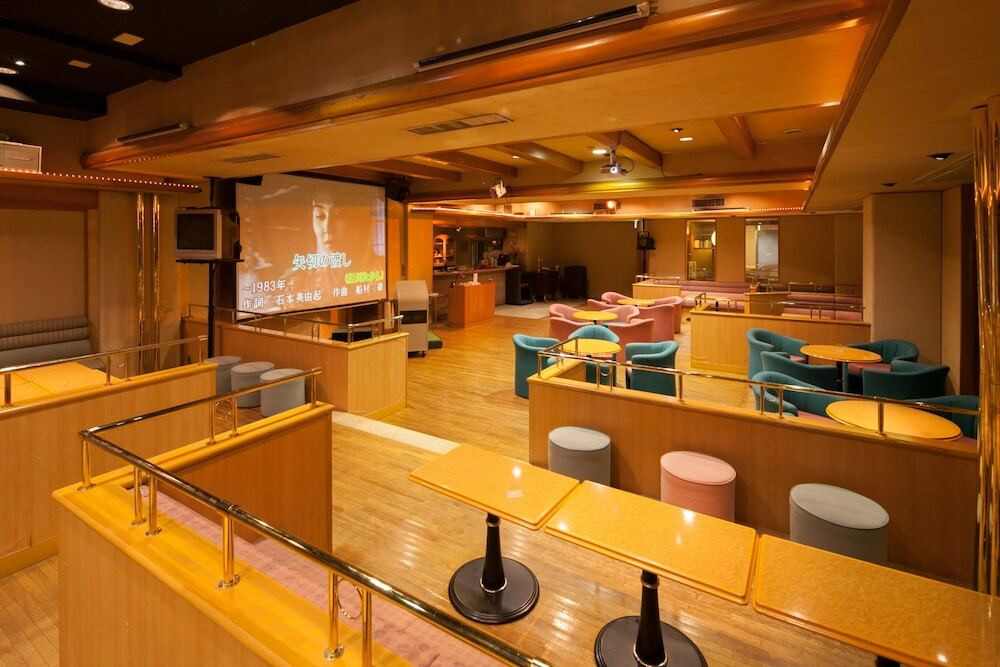 カラオケ ルーム