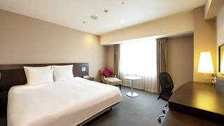 プレミアム ルーム キングベッド 1 台 シティビュー