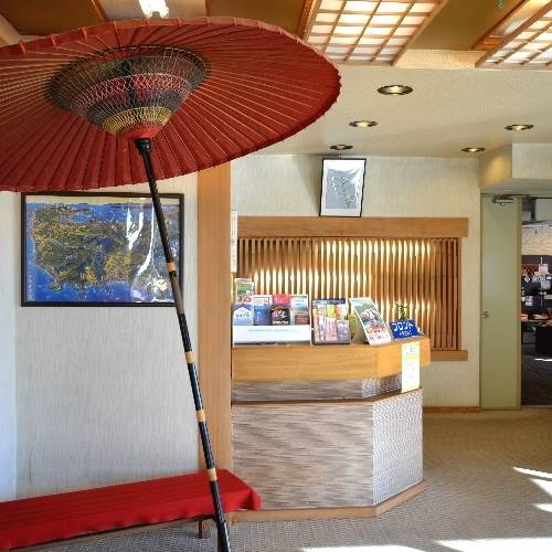 海沿いの小さな宿で
チェックイン / 2