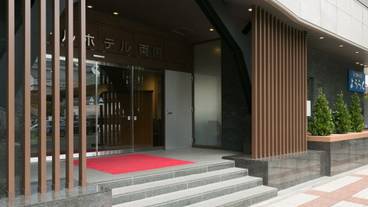 施設の入り口 / 28