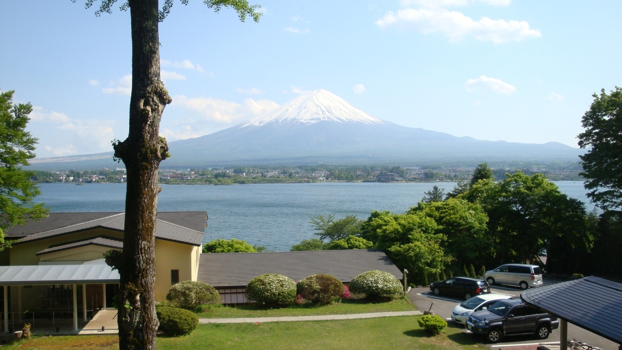 1日9室限定の別邸、河口湖越しの富士山が目の前に迫る絶好のロケーション3346733