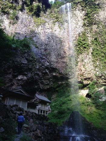 壇鏡の滝（島根県隠岐郡隠岐の島町）86595
