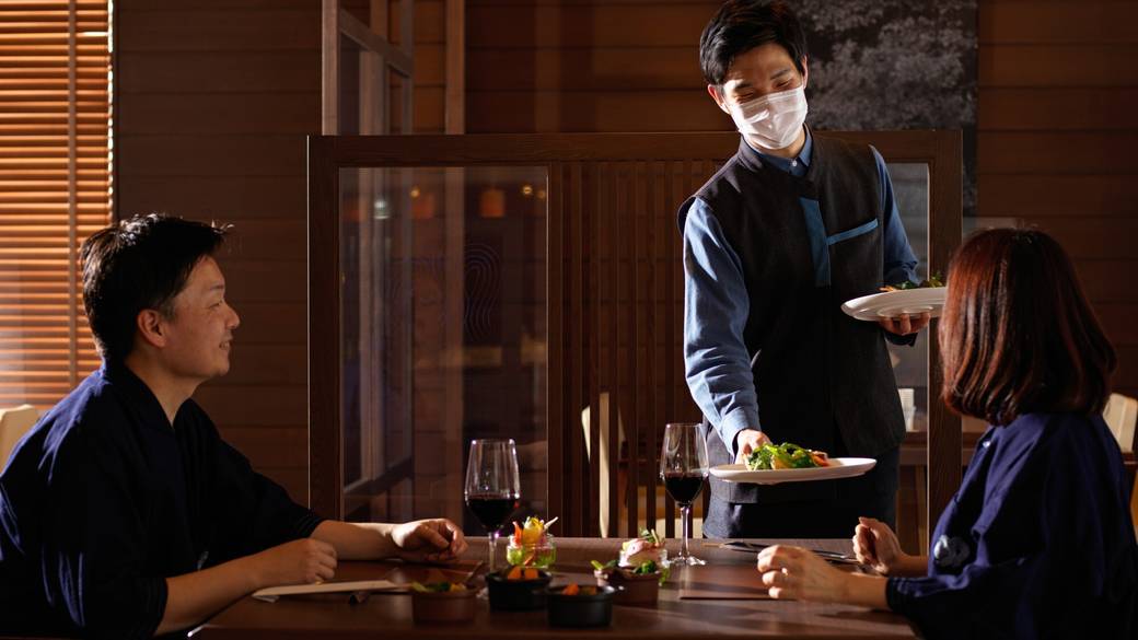 ビュッフェのメイン料理一例 / 3