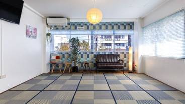 客室内のダイニングエリア / 32