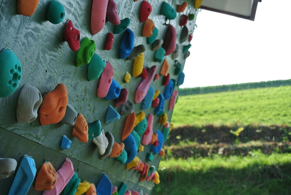 ロッククライミング用の壁 - 屋内