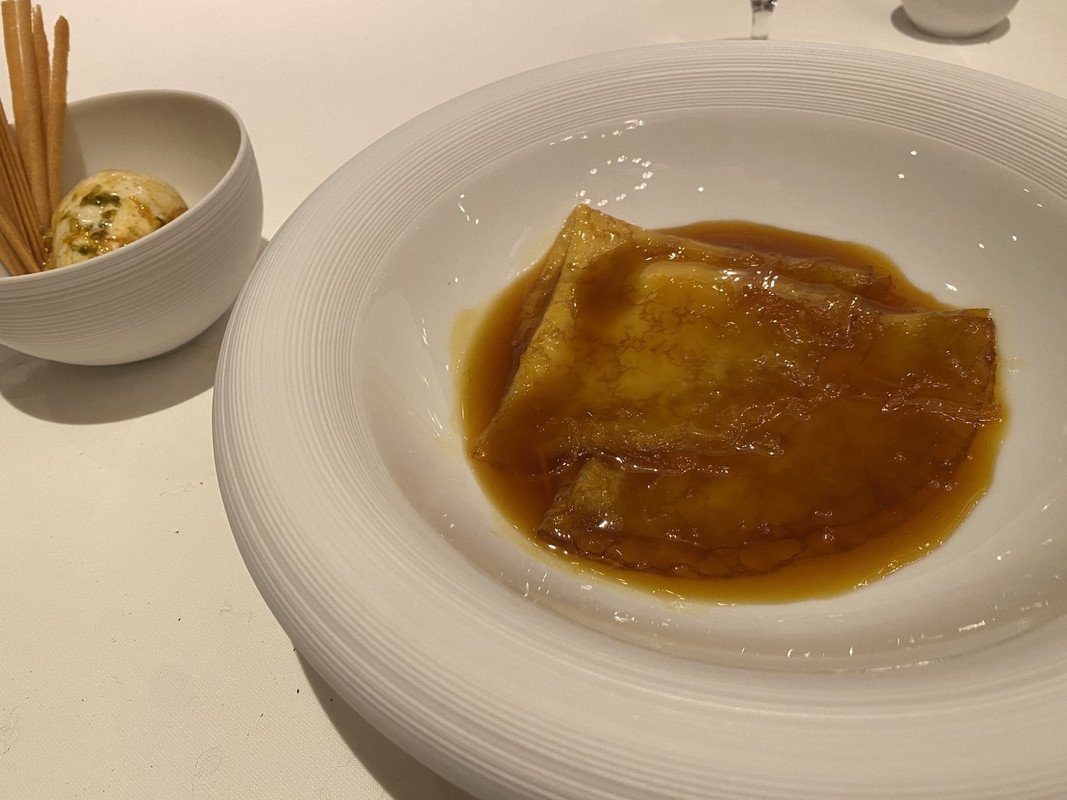 お酒タップリのクレープ