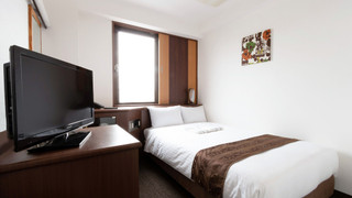 セミダブルルーム [喫煙] 13.5平米 <シモンズベッド/デュベスタイル>