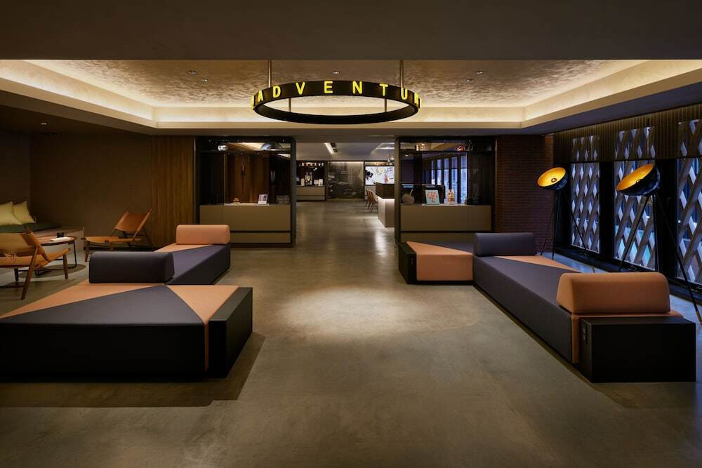 ロビーラウンジ