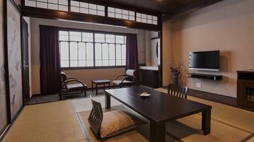 嘉景 和室8畳(山側) / 12