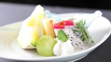 食事・飲み物 / 12