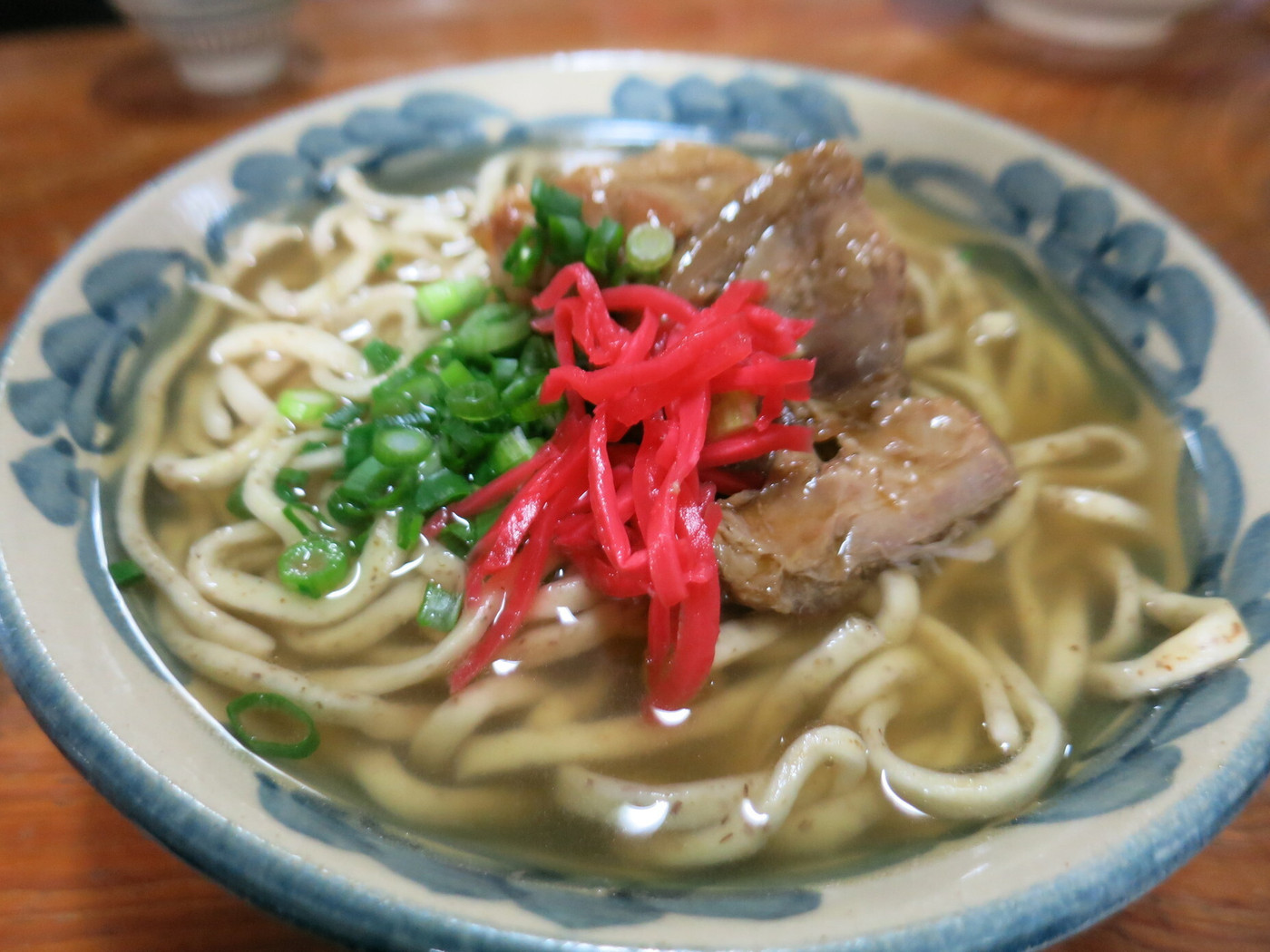 「御殿山」料理 866937 琉球古来すば　軟骨ソーキ胚芽すば