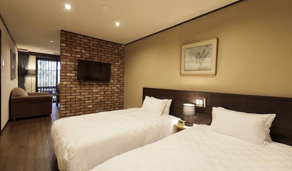 洋室ツイン 雅 / 3