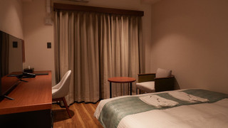 スタンダード ダブルルーム クイーンベッド 1 台 禁煙