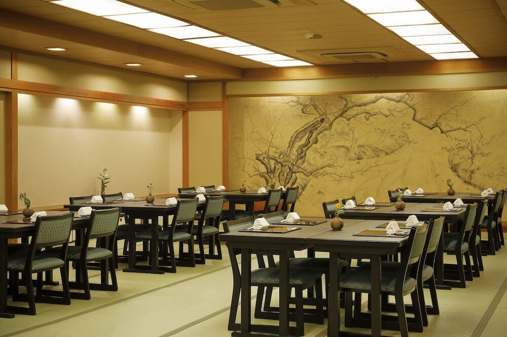 レストラン