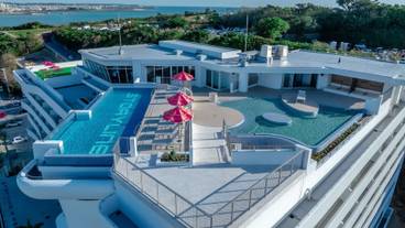 インフィニティ プール / 18