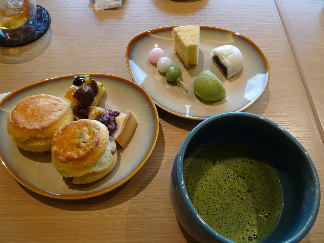 ティータイム　お抹茶とスイーツ