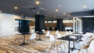 ロビー応接スペース / 9