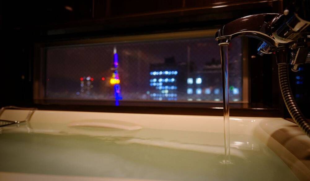 札幌の街を眺められるビューバス / 3
