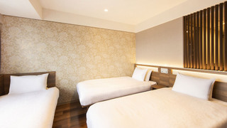 ハイフロアスーペリアツイン with Sofa Bed