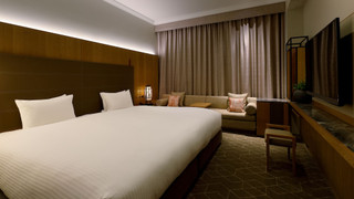 スーペリアワイドキング (禁煙) (246cm × 205cm)