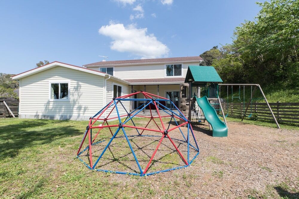 子供用の遊び場 - 屋外