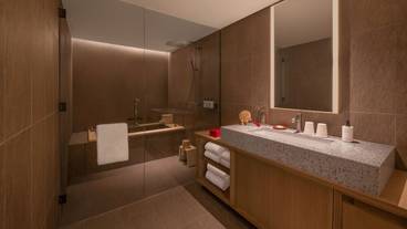 デラックスルーム(温泉風呂付)／浴室一例② / 8